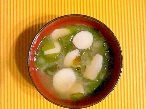 ワカメと里芋の味噌汁♪